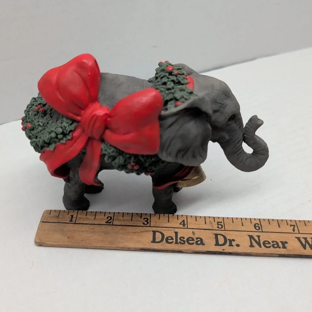 Christmas Elephant Figurine Resin Holiday Red Bow Gold Bell‎ 4.5